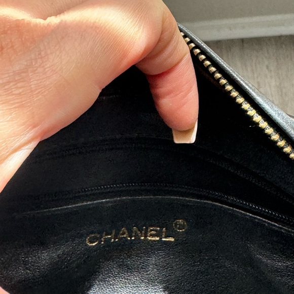 Authentic CHANEL BLACK PATENT SMALL CC TASSEL CAMERA BAG - Picture 9 of 13